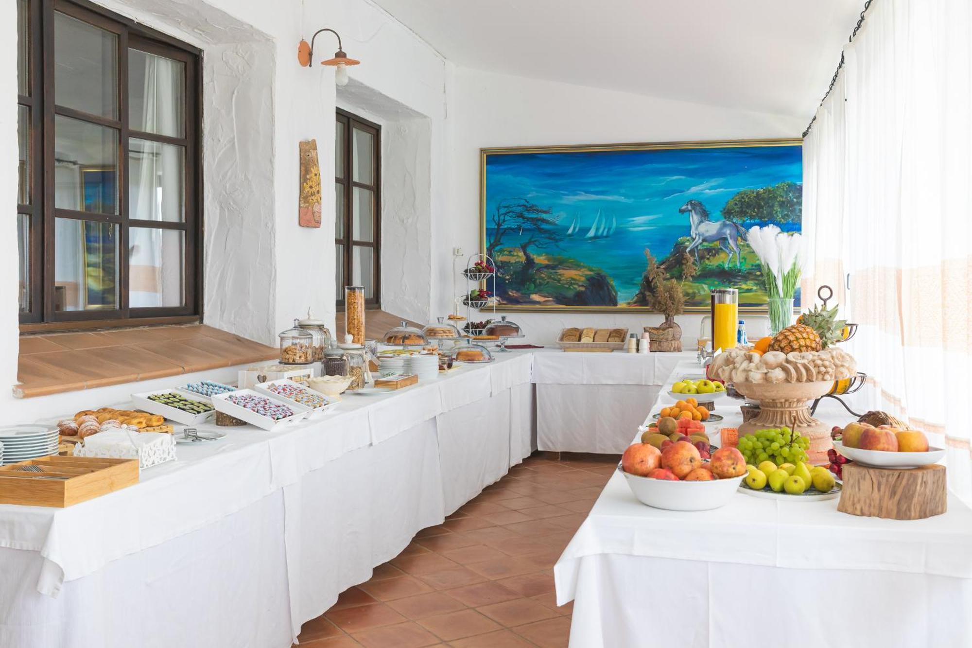Hotel Ristorante S'Astore Benetutti Exterior photo